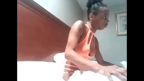 minniehunney online show from January 2025 10:11:01 AM