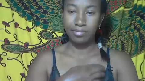 minouch211907 online show from October 2025 02:54:01 AM