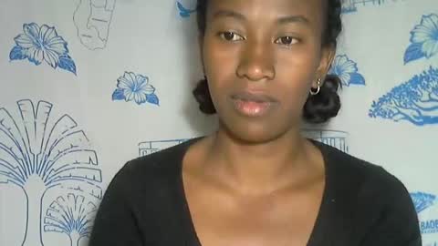 minouch211907 online show from December 2025 02:29:01 AM