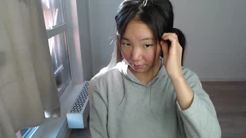mira_g online show from February 2025 12:17:02 PM