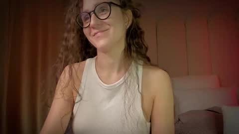 Snapshot of mira_kraviz chatting on January 2026 07:11:01 PM Mira online show from January 2026 07:11:01 PM