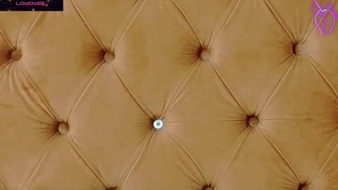 mira_lynxx online show from November 2025 04:12:02 AM