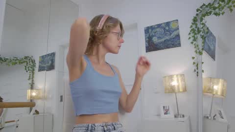 mira_marni online show from November 2025 10:58:02 AM