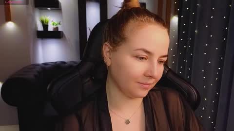 Snapshot of mira_mermayd chatting on January 2026 08:19:01 AM Mira online show from January 2026 08:19:01 AM