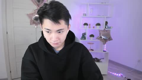              online show from December 2024 09:02:02 AM