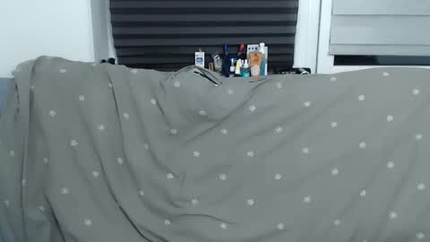              online show from February 2025 09:37:02 PM