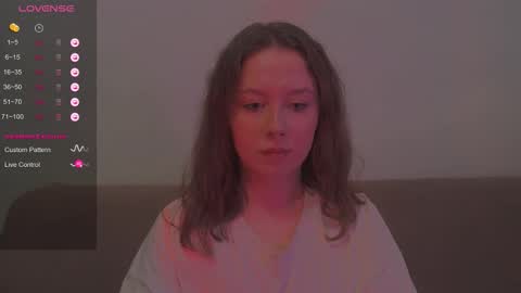 Kira online show from October 2025 02:16:02 PM