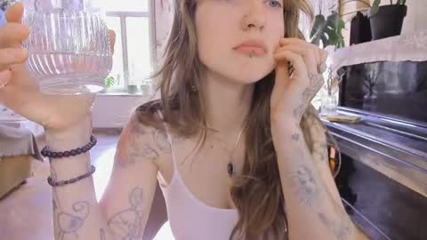 miranda2_0 online show from November 2025 08:03:02 AM