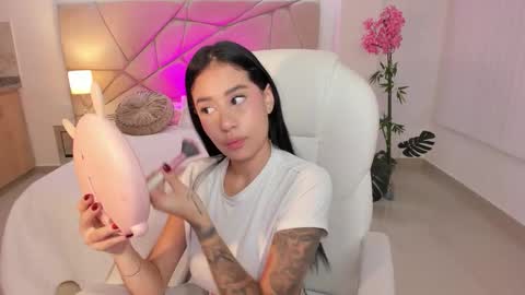 Snapshot of miranda_crawfor chatting on November 2025 12:41:02 PM miranda_crawfor online show from November 2025 12:41:02 PM