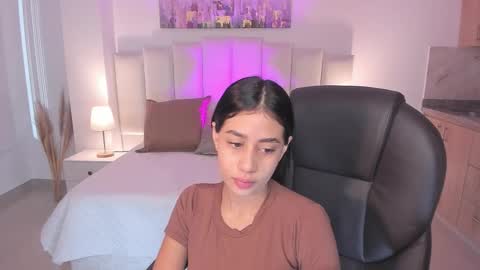 Snapshot of miranda_crawfor chatting on December 2025 11:48:01 AM miranda_crawfor online show from December 2025 11:48:01 AM