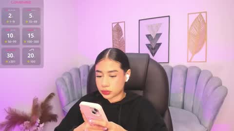 Snapshot of miranda_crawfor chatting on February 2026 11:43:02 AM miranda_crawfor online show from February 2026 11:43:02 AM