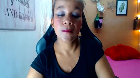 miranda_cute43 online show from November 2025 07:06:01 PM