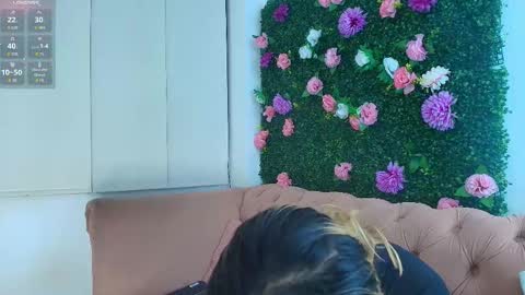 Miranda online show from November 2025 12:28:01 PM