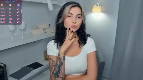 My name is Adele online show from November 2025 07:19:01 AM