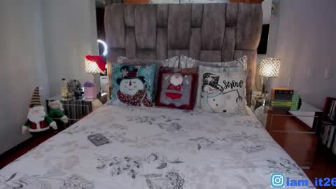 Snapshot of mirandacollins_ chatting on December 2025 12:26:01 AM Miranda online show from December 2025 12:26:01 AM