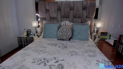 Snapshot of mirandacollins_ chatting on February 2026 11:20:02 PM Miranda online show from February 2026 11:20:02 PM