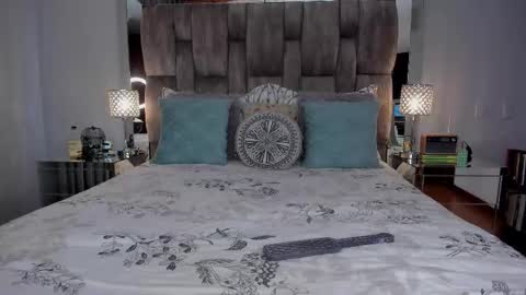 Snapshot of mirandacollins_ chatting on February 2026 12:51:02 AM Miranda online show from February 2026 12:51:02 AM