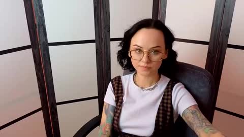 Mira online show from February 2025 01:44:01 PM