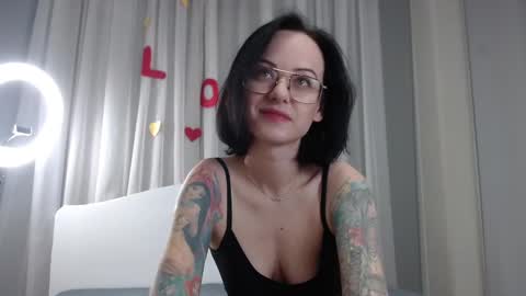 Mira online show from March 2025 08:18:02 PM