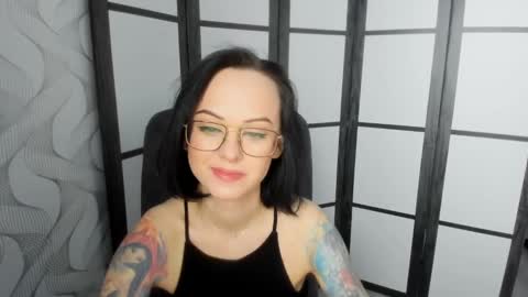 Mira online show from March 2025 09:51:01 PM