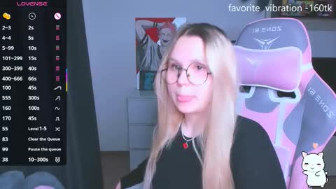 Kira online show from October 2025 06:14:02 PM