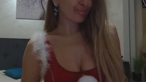 Snapshot of miriam04 chatting on December 2024 10:17:02 PM miriam04 online show from December 2024 10:17:02 PM