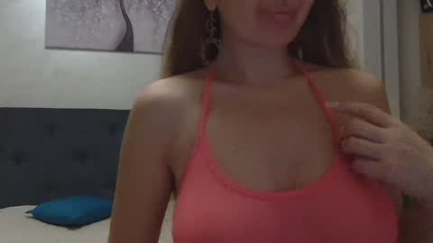 Snapshot of miriam04 chatting on January 2025 09:43:01 PM miriam04 online show from January 2025 09:43:01 PM