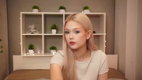 Elsa online show from October 2025 08:21:02 PM