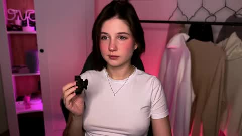 Snapshot of mirrameow chatting on February 2025 02:26:01 AM Mira online show from February 2025 02:26:01 AM