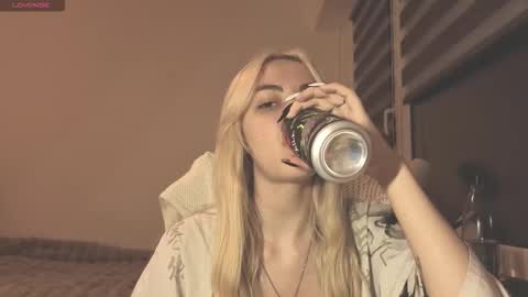 Snapshot of misa_lia chatting on December 2025 03:32:02 PM Misa online show from December 2025 03:32:02 PM