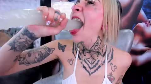 miss___angel online show from February 2025 06:09:02 PM