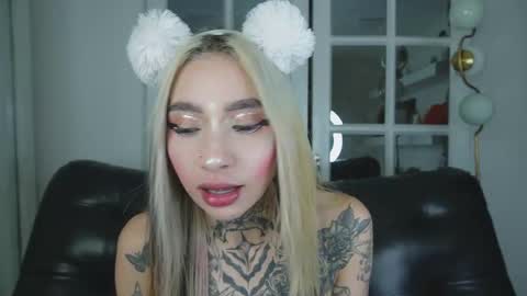 Snapshot of miss___angel chatting on February 2026 11:03:01 AM miss___angel online show from February 2026 11:03:01 AM