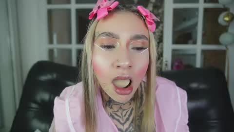 Snapshot of miss___angel chatting on February 2026 11:07:02 AM miss___angel online show from February 2026 11:07:02 AM