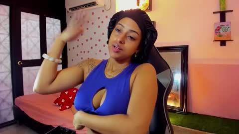 Akemi 3 online show from October 2025 01:29:02 PM