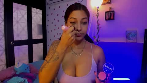 Akemi 3 online show from November 2025 01:21:02 PM