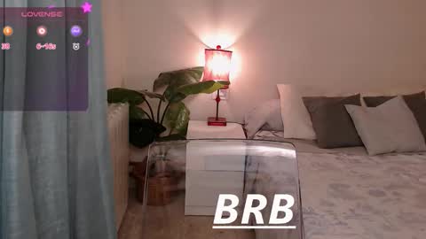 Angela online show from January 2026 07:11:01 PM