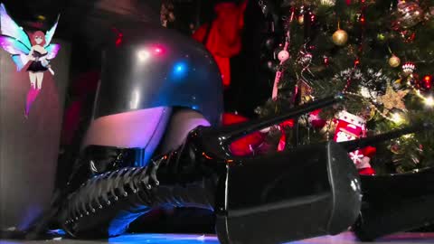 Snapshot of miss_asmodeus chatting on December 2024 10:55:01 PM missAsmodeus online show from December 2024 10:55:01 PM