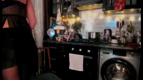 Snapshot of miss_asmodeus chatting on September 2025 08:45:01 PM missAsmodeus online show from September 2025 08:45:01 PM