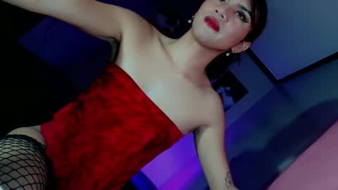 Snapshot of miss_bella69 chatting on May 2026 05:48:01 AM miss_bella69 online show from May 2026 05:48:01 AM