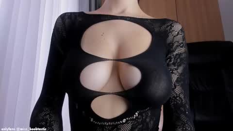 Snapshot of miss_boobtastic chatting on January 2026 12:31:01 PM Ivy online show from January 2026 12:31:01 PM