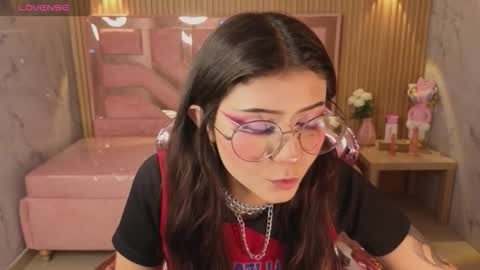 Snapshot of miss_devil_s chatting on March 2026 03:01:01 AM miss_devil_s online show from March 2026 03:01:01 AM