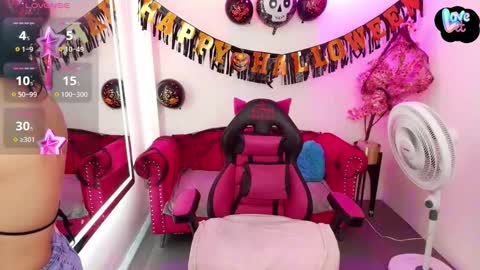 Melanie online show from November 2025 12:28:02 PM