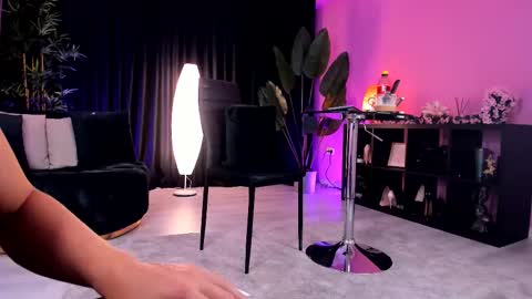 Snapshot of miss_ema_divine chatting on September 2025 03:28:02 PM Miss Ema Devine online show from September 2025 03:28:02 PM