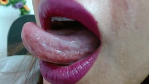 Miss Evoleth online show from March 2026 11:07:02 AM