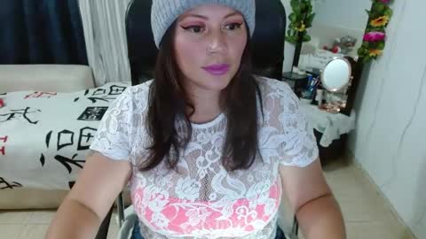Snapshot of miss_evoleth2 chatting on May 2026 12:27:02 AM Miss Evoleth online show from May 2026 12:27:02 AM