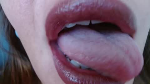 Snapshot of miss_evoleth2 chatting on May 2026 05:08:01 PM Miss Evoleth online show from May 2026 05:08:01 PM