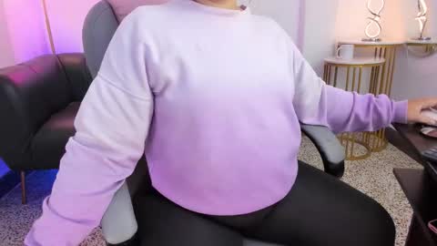 Francheska online show from November 2025 11:42:01 AM