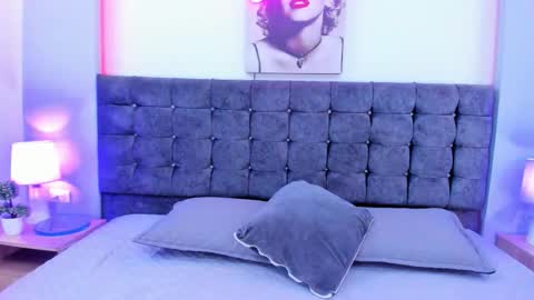 miss_horney online show from December 2025 07:33:02 PM