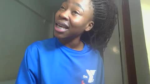 Miss Kiarrafit online show from November 2025 01:52:02 AM