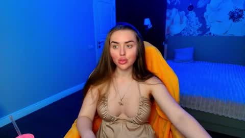 Snapshot of miss_kiten chatting on July 2026 08:15:01 PM miss_kiten online show from July 2026 08:15:01 PM